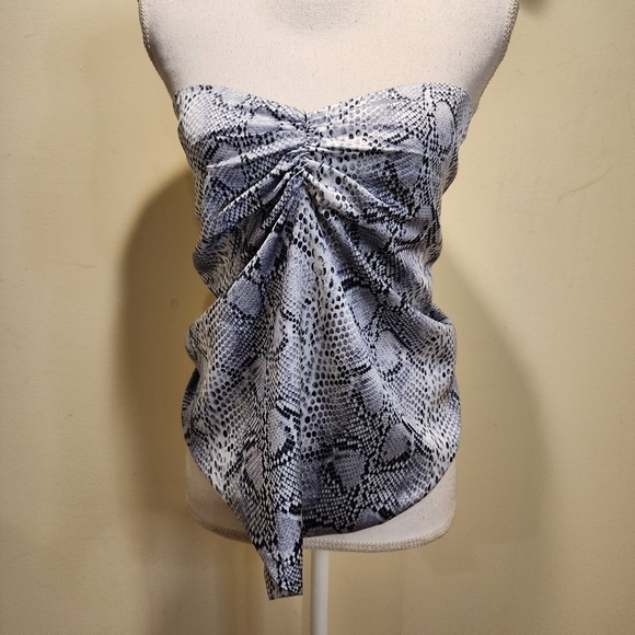 FOREVER 21 Sneak print tie back strapless top size L - Picture 3 of 8